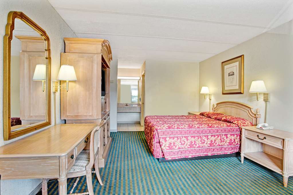 Red Roof Inn Fredericksburg North Rom bilde