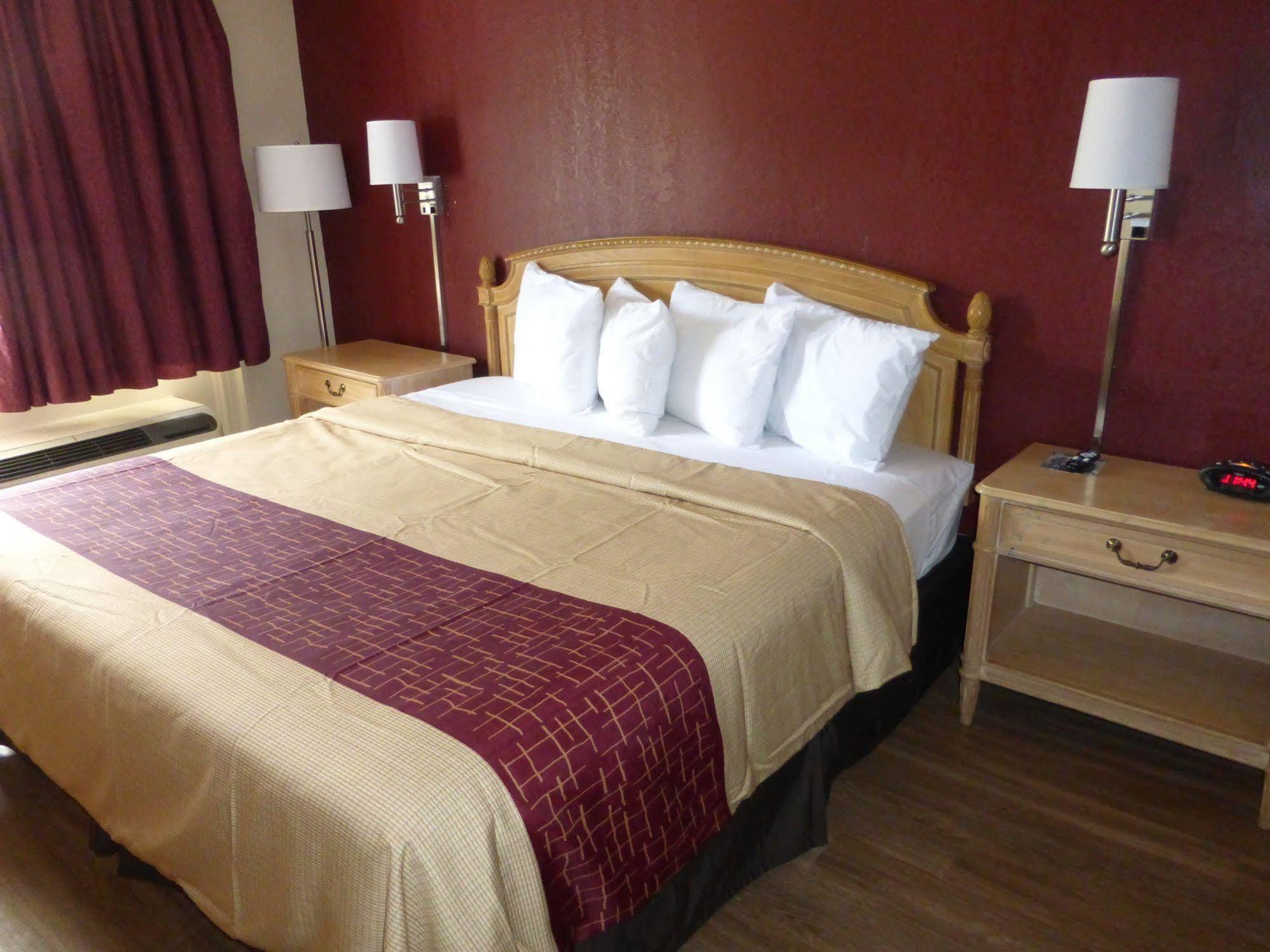 Red Roof Inn Fredericksburg North Eksteriør bilde